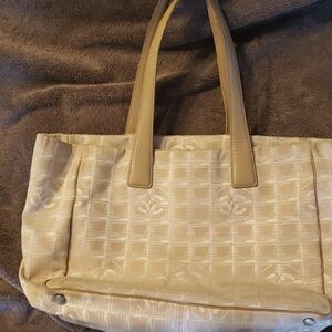 CHANEL Beige and Cream Tote Bag